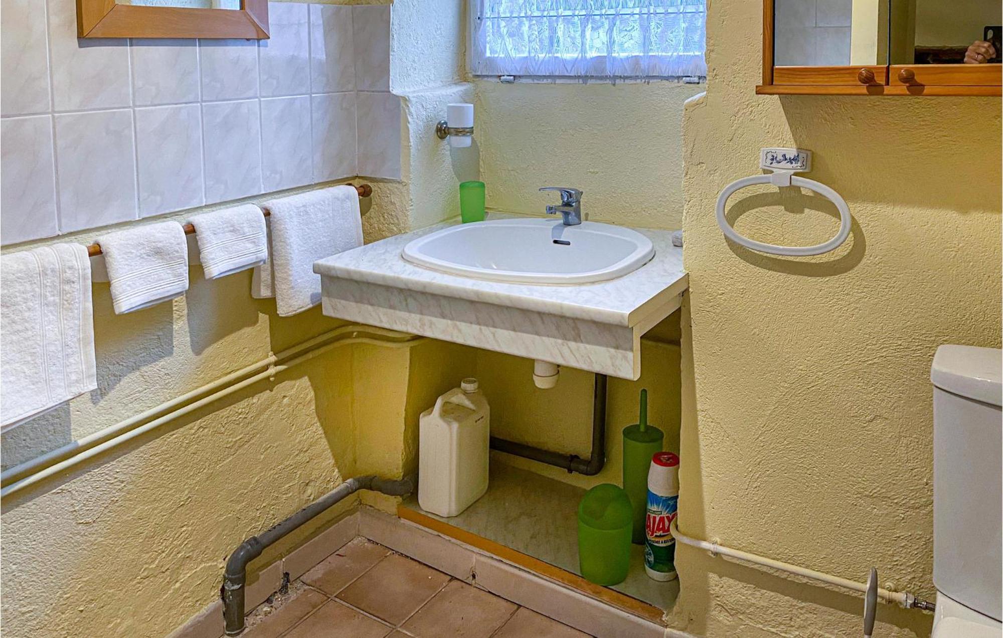 1 Bedroom Nice Home In Saint Martin Le Mault Buitenkant foto