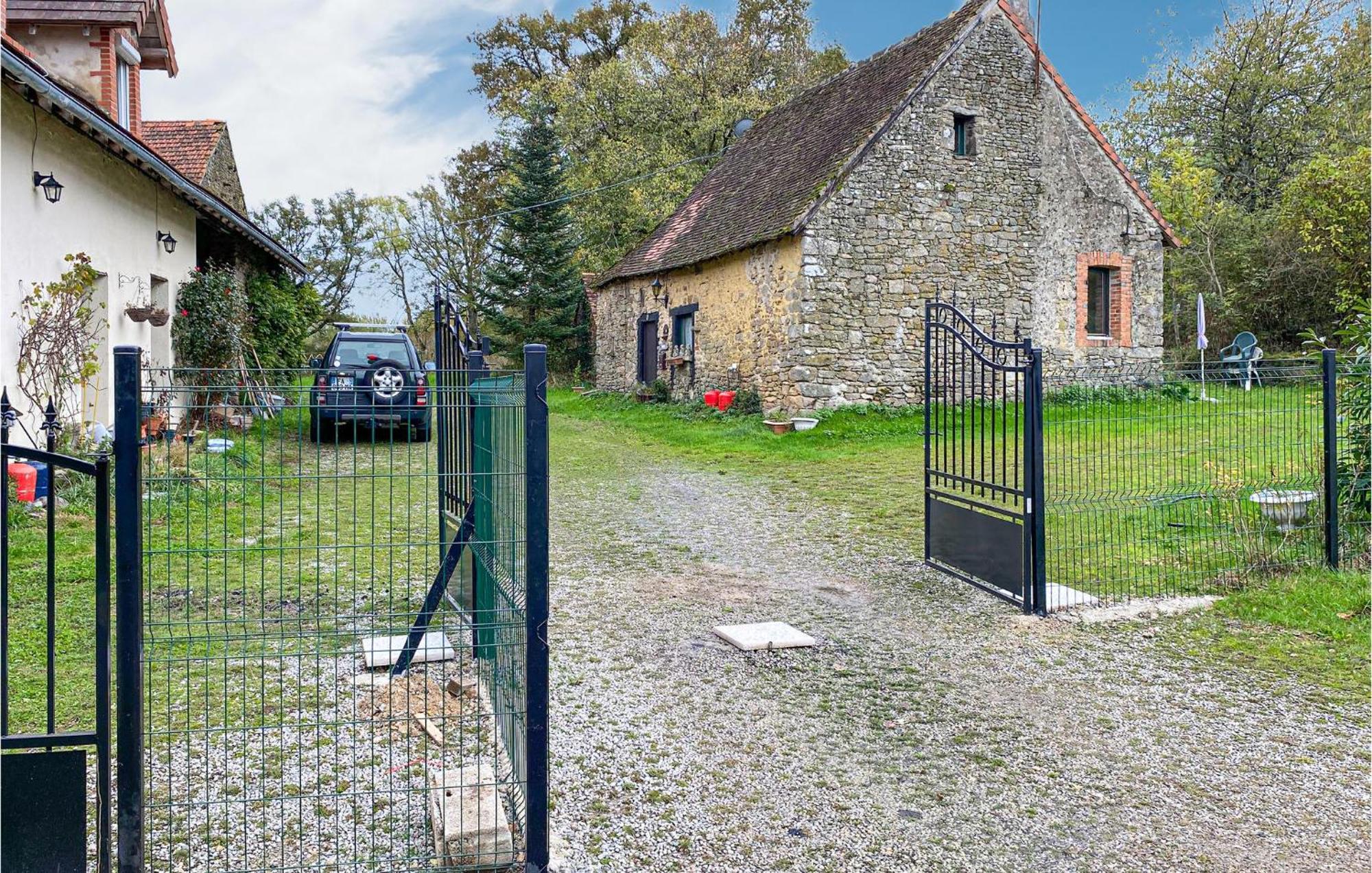 1 Bedroom Nice Home In Saint Martin Le Mault Buitenkant foto